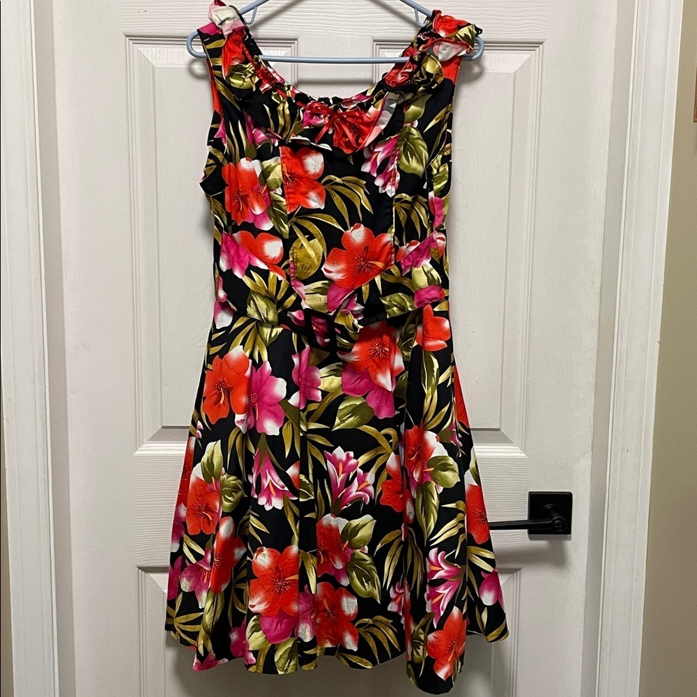 Voodoo Vixen | Black/Red | Hibiscus | Floral | Ruffled Neck | Mini Dress |Size L - Picture 3 of 17